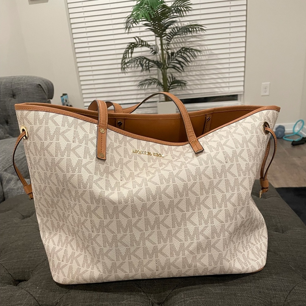 Michael Kors Tote